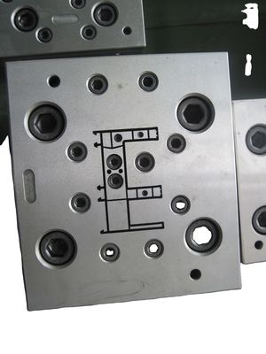 1 PVC 제조 기계에서 UPVC 프로파일을위한 홀리 폼