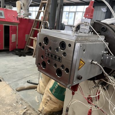전자기 닦는 PVC 스커팅 베이스보드 프로필 extrusion mold for products