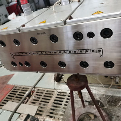 내부 문 45mm 두께 PVC 폼과 순수한 전체 디자인과 함께 WPC 문 패널