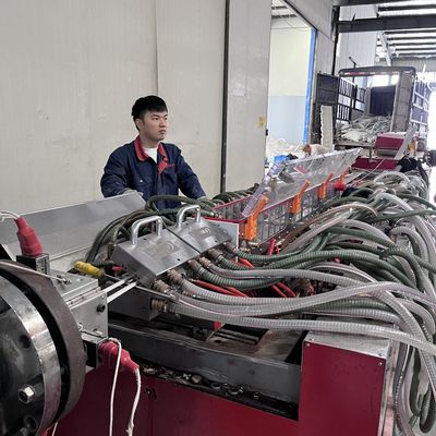 PVC 목재 플라스틱 스커팅 베이스보드 프로필 제작 프로세스