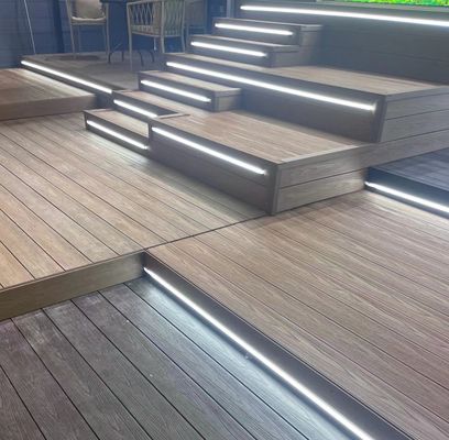 전문적인 디자인과 판매 후 지원과 함께 PE WOOD 플라스틱 진압 폼