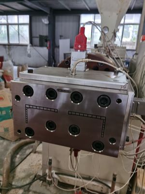 고객 크기 UPVC 슬라이딩 창 프로필 외출 폼 벽 장식용 PVC 엽